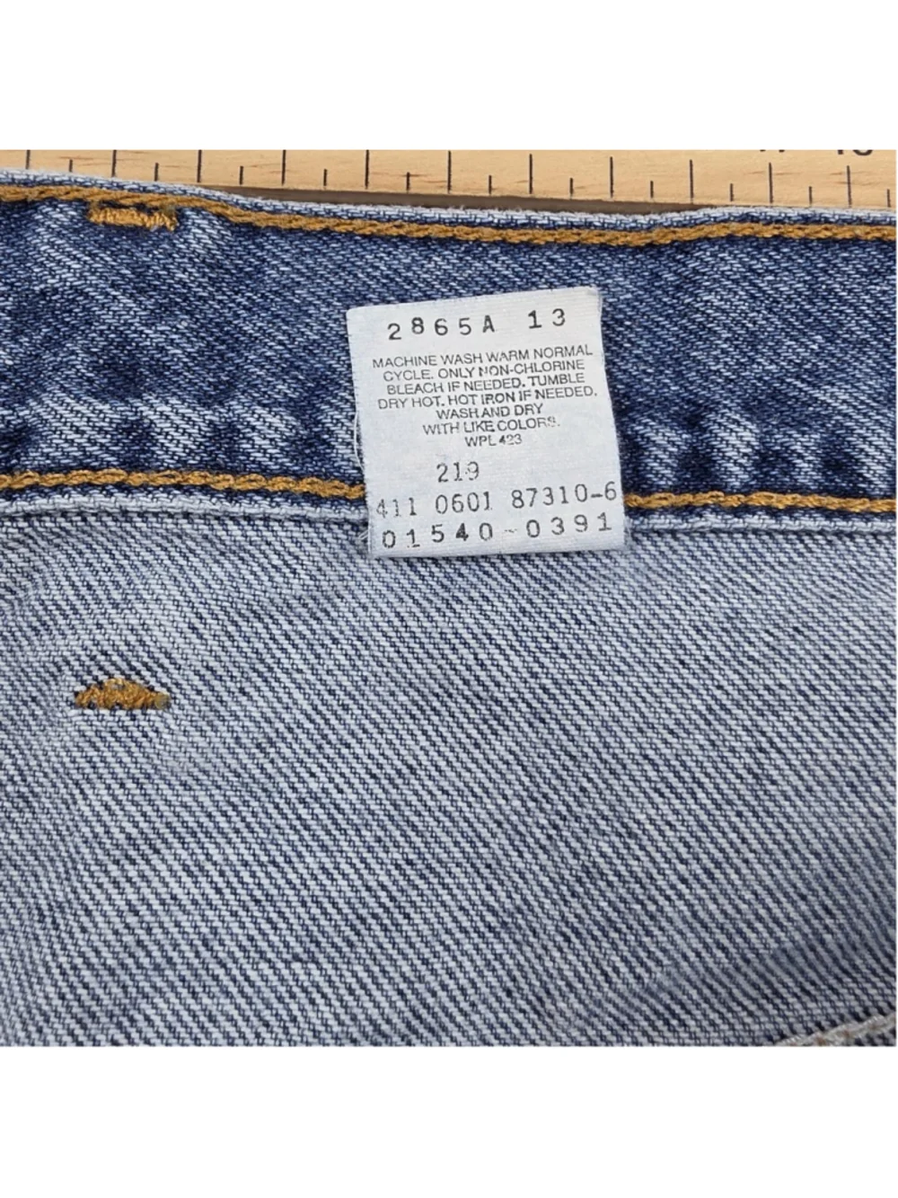 Vintage Levi’s 540 Relaxed Fit Jeans Men’s 54x32 Blue Denim Y2K Made USA